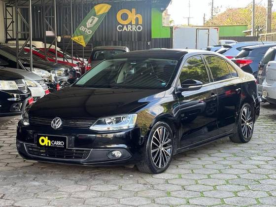 VOLKSWAGEN JETTA 2.0 TSI HIGHLINE 200CV GASOLINA 4P TIPTRONIC VOLKSWAGEN JETTA 2.0 TSI HIGHLINE 200CV GASOLINA 4P TIPTRONIC